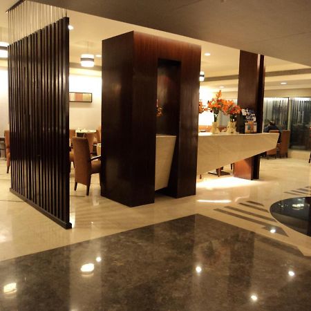 Muse Sarovar Portico Nehru Place Neu-Delhi Exterior foto