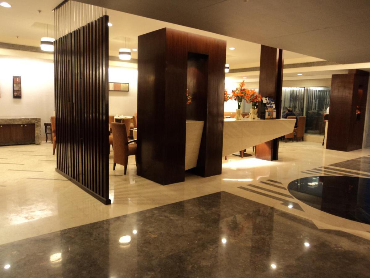 Muse Sarovar Portico Nehru Place Neu-Delhi Exterior foto