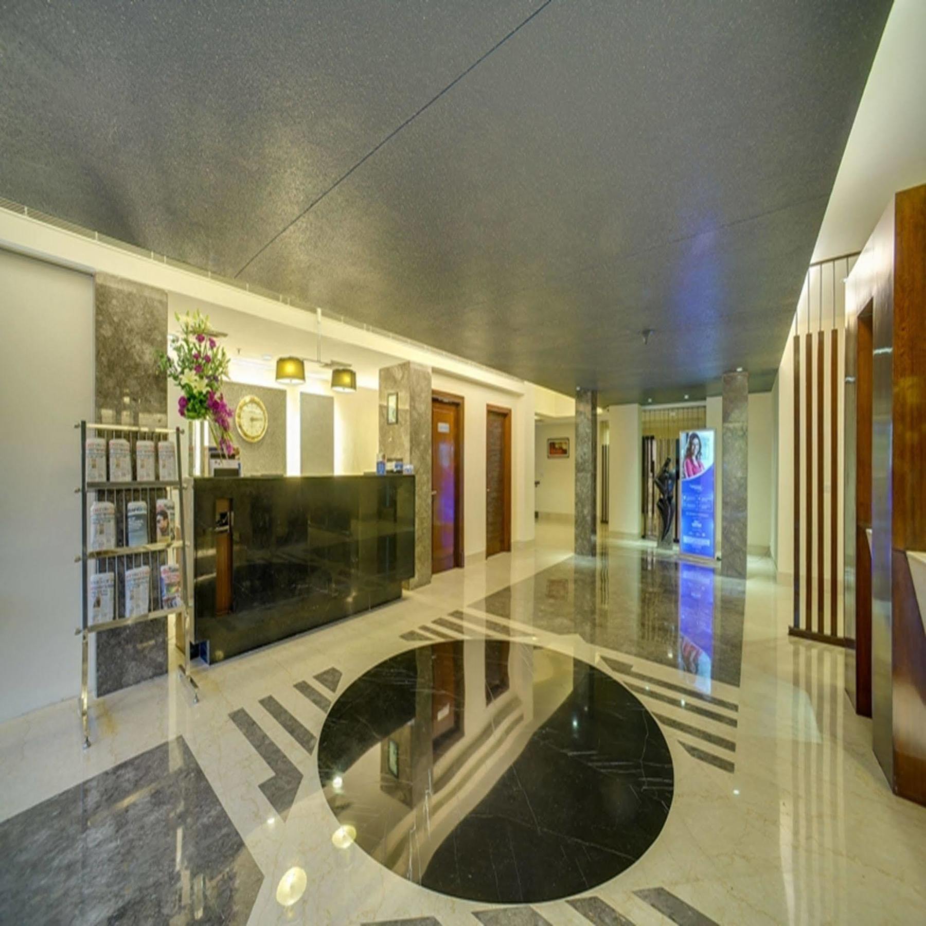 Muse Sarovar Portico Nehru Place Neu-Delhi Exterior foto